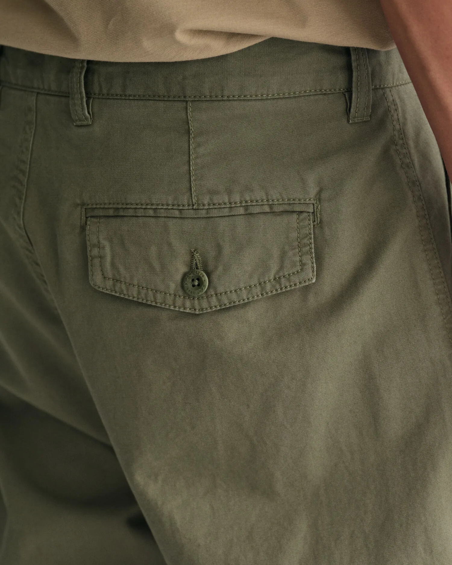 Pantalones chinos Regular Fit de algodón y lino